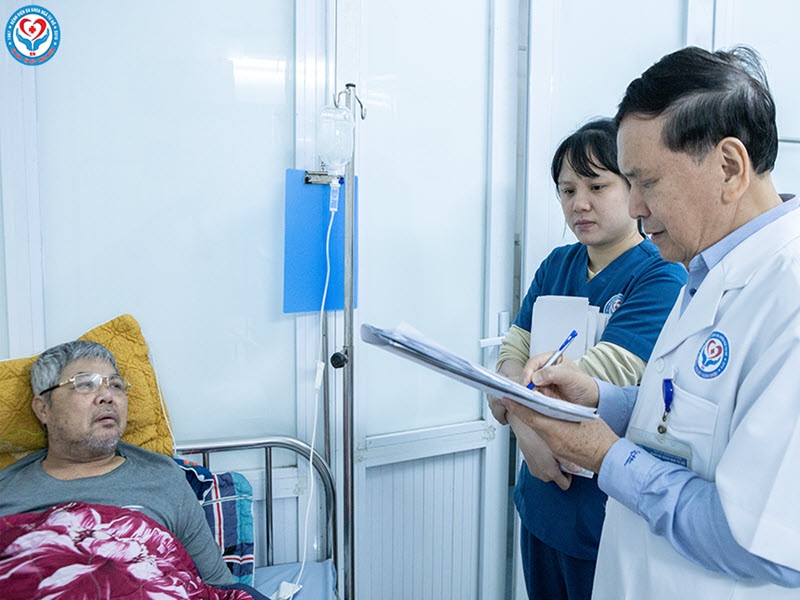 pho-giao-su-tien-si-phan-quang-doan-tham-kham