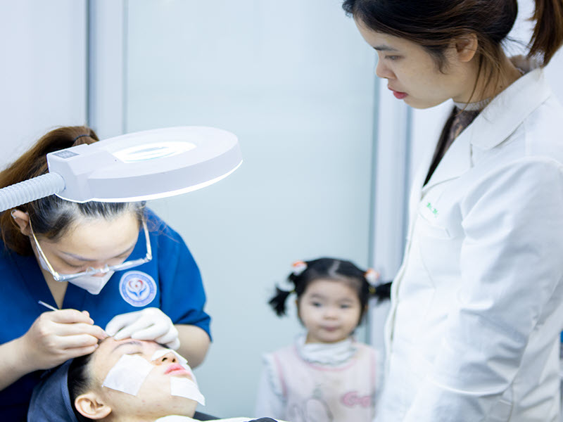 dich-vu-tham-my-bvdk-nga-tu-ho-2