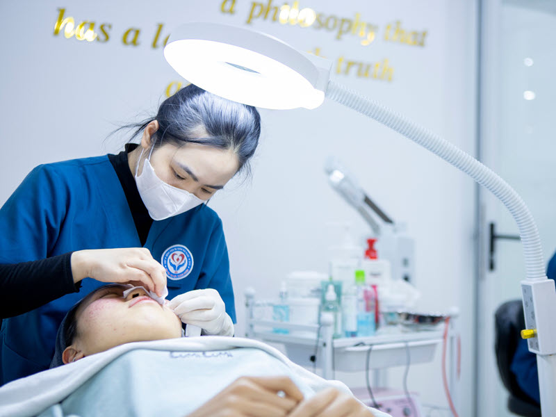 Điều trị nám, tàn nhang hiệu quả: Nguyên nhân, dấu hiệu và phương pháp dieu-tri-nam-tan-nhang-3