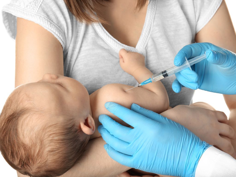 tre-so-sinh-nen-tiem-nhung-mui-nao