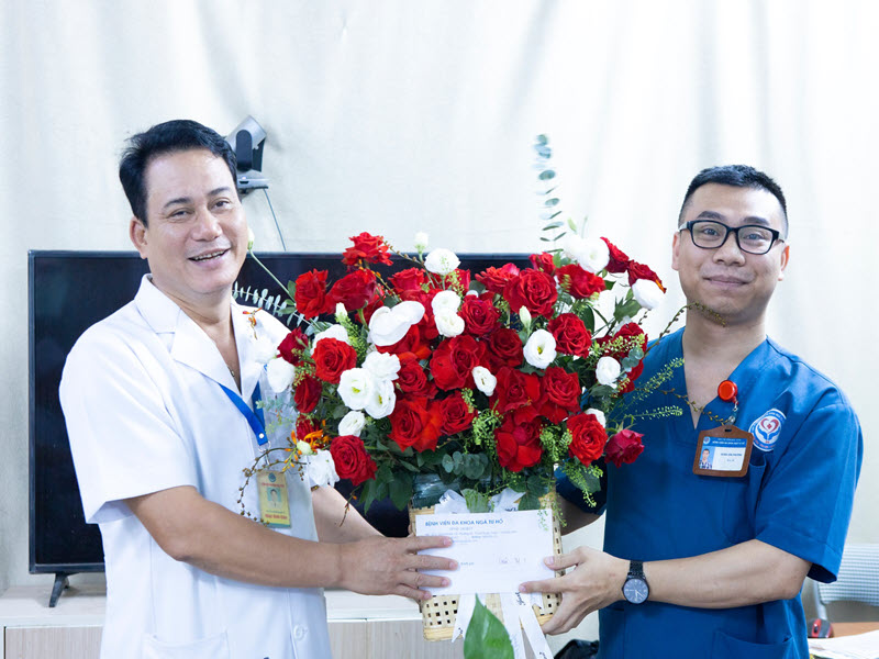 trao-giai-cuoc-thi-xanh-sach-dep-2025-tai-bvdk-nga-tu-ho-5