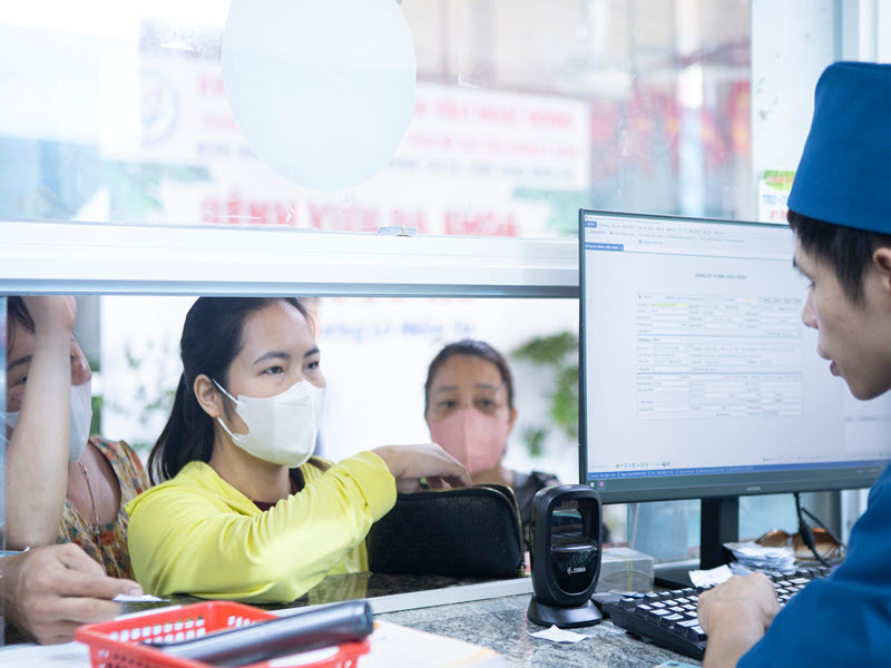 hinh-anh-lam-viec-ngay-cuoi-tuan-tai-benh-vien-5