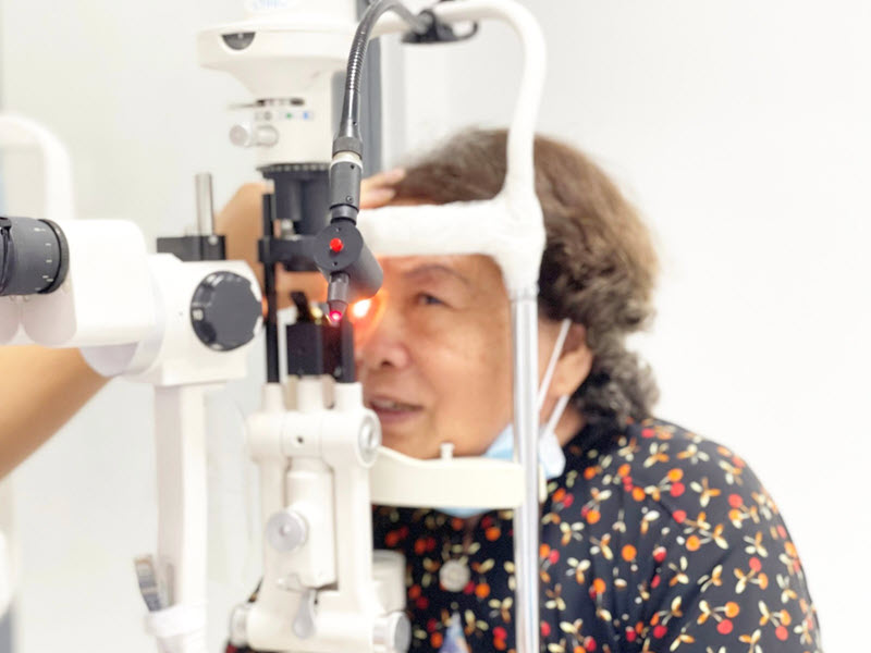 kham-mat-cho-nguoi-cao-tuoi