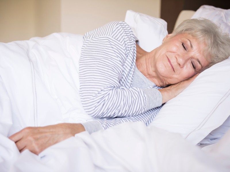 Rối loạn giấc ngủ ở người cao tuổi nguyên nhân dấu hiệu dieu-tri-roi-loan-giac-ngu-o-nguoi-cao-toi