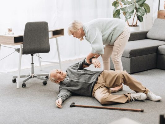 tut-huyet-ap-dot-ngot-nguy-hiem-khong